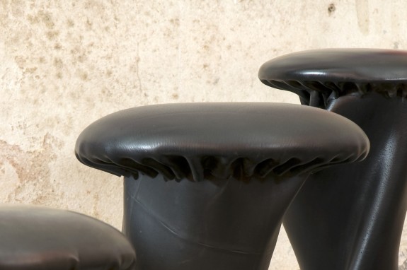 Detail rubber stool Tuby